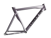 2024 LEADER 725 with Carbon Aero Seat Post